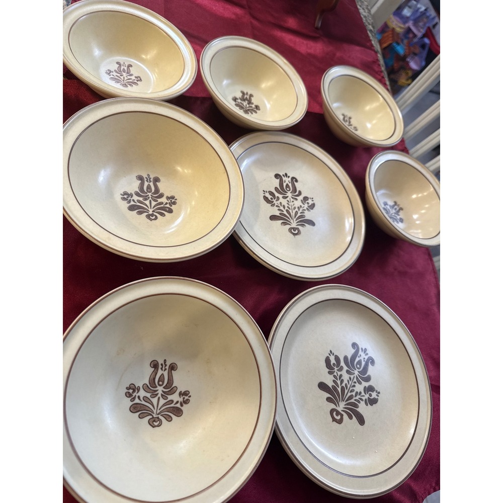 Pfaltzgraff Village Stoneware 8 Piece Set Brown Folk Art Floral Plates and Bowls